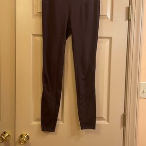 Tangerine High-Waisted‎ Leggings in Plum Color with Leg Detail, Size Small